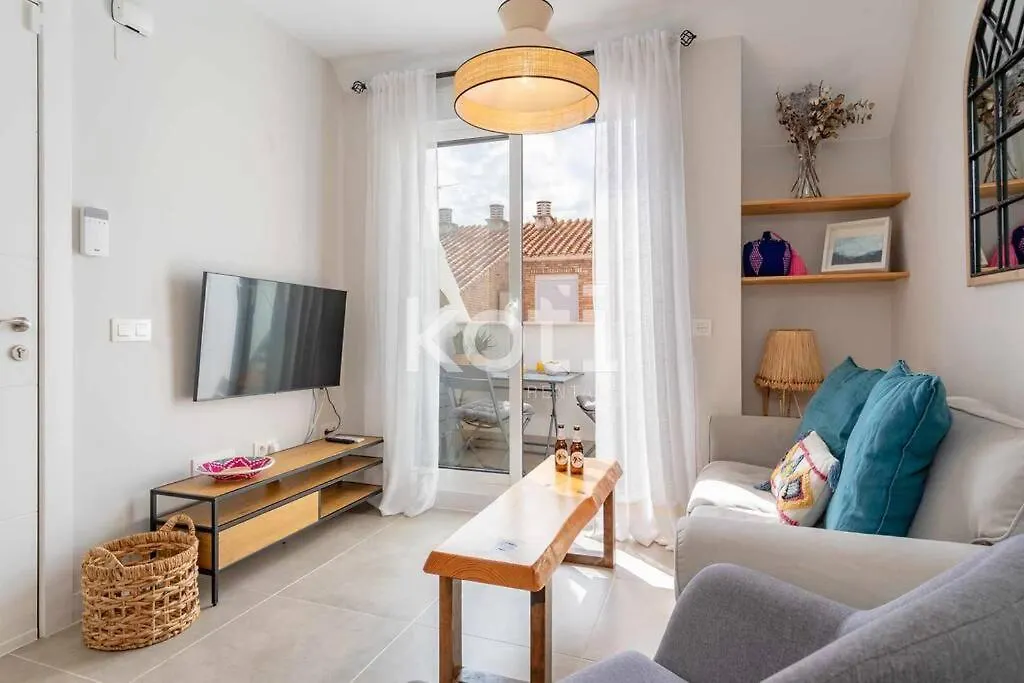 Koti Rentals - Atico Palangreros Fuengirola Daire